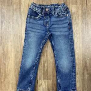 Kék színű Hosszú szárú Fiú Nadrág (C&A) 98