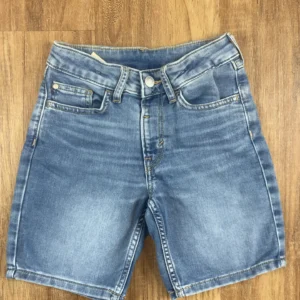 Kék színű Rövid szárú Fiú Nadrág (H&M) 110