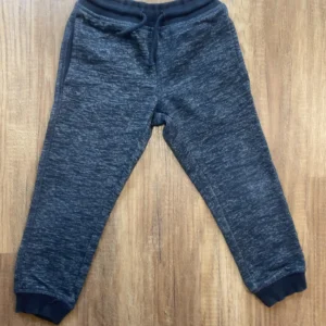 Szürke színű Hosszú szárú Fiú Nadrág (C&A) 104